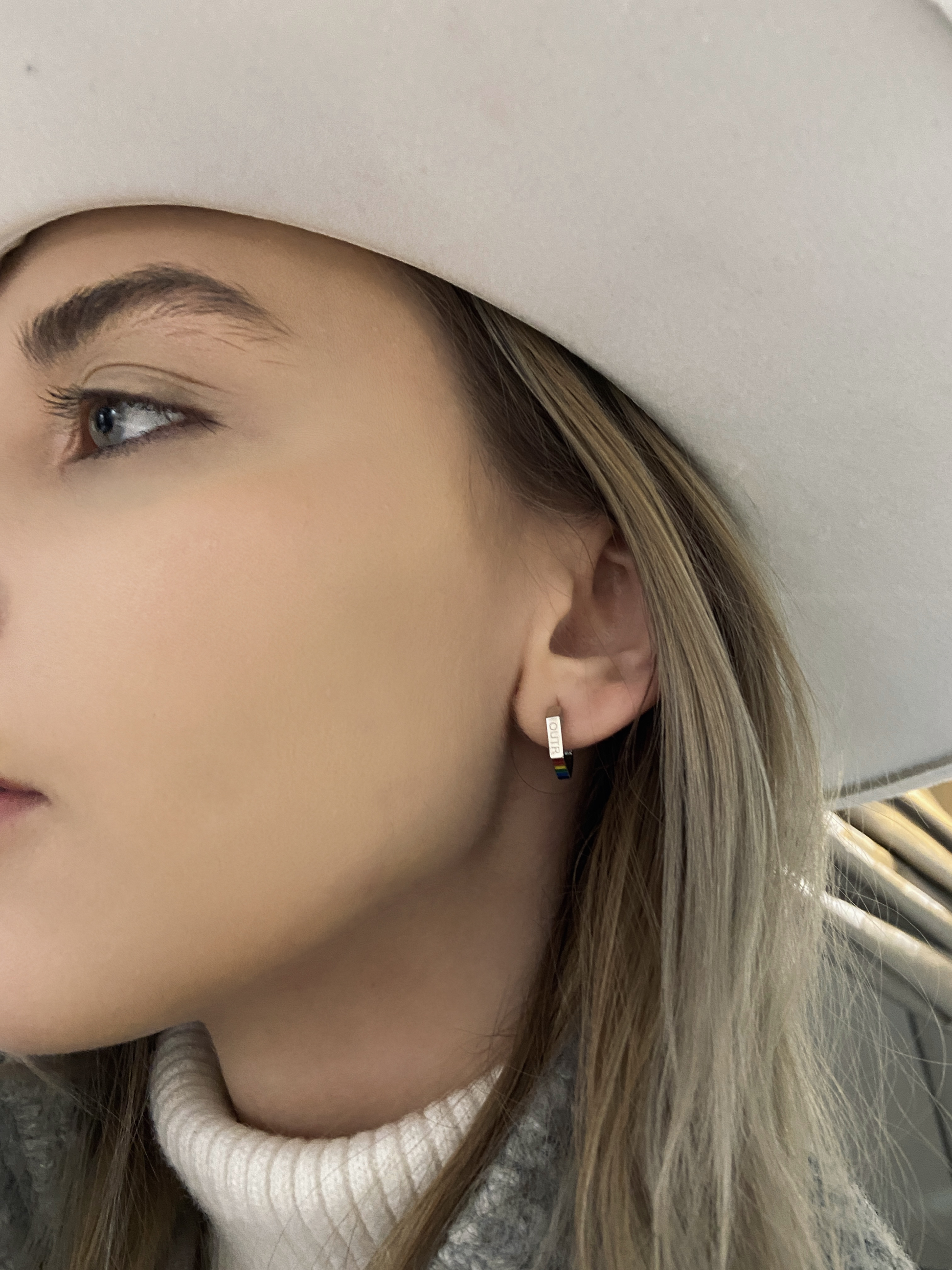 OUTR Rainbow silver earring, inclusive accessory for self-expression
