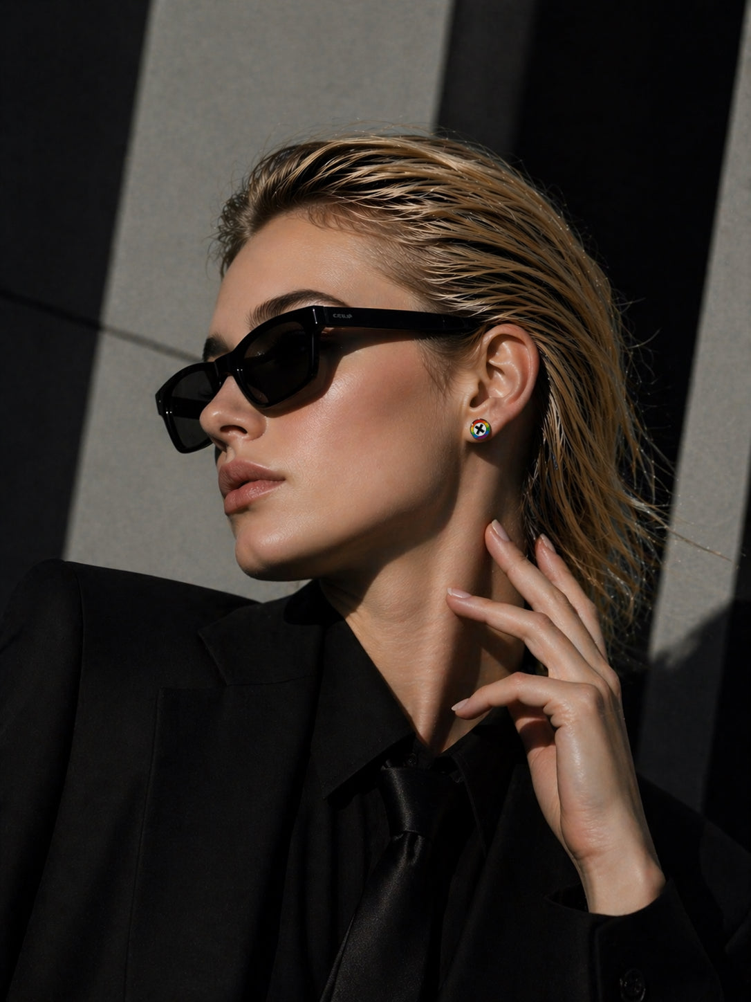 SIGNAL STUDS